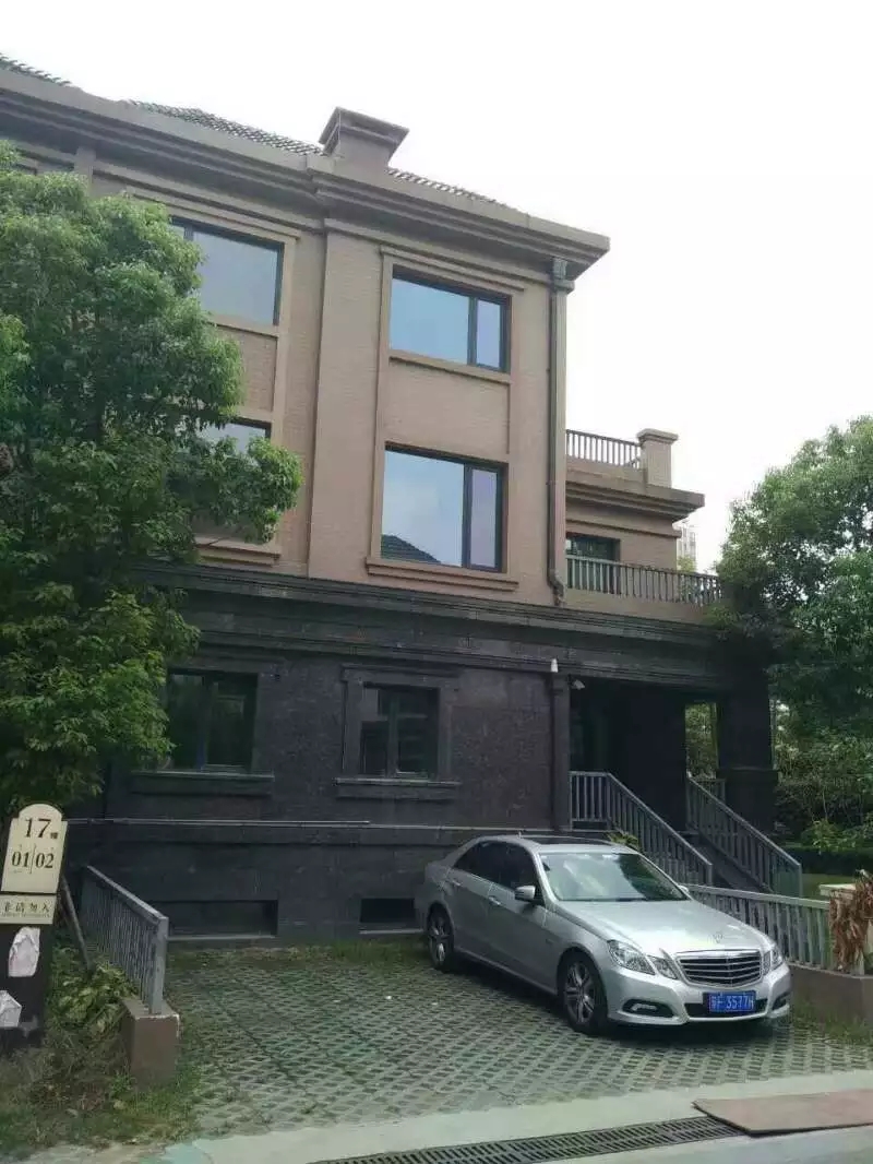【工地隨記】軍山半島現(xiàn)代別墅空調(diào)定位，等戴主材進(jìn)場(chǎng)